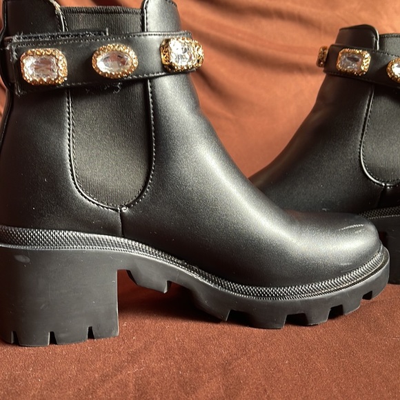 Steve Madden Women's Amulet Ankle Boot - Picture 5 of 11